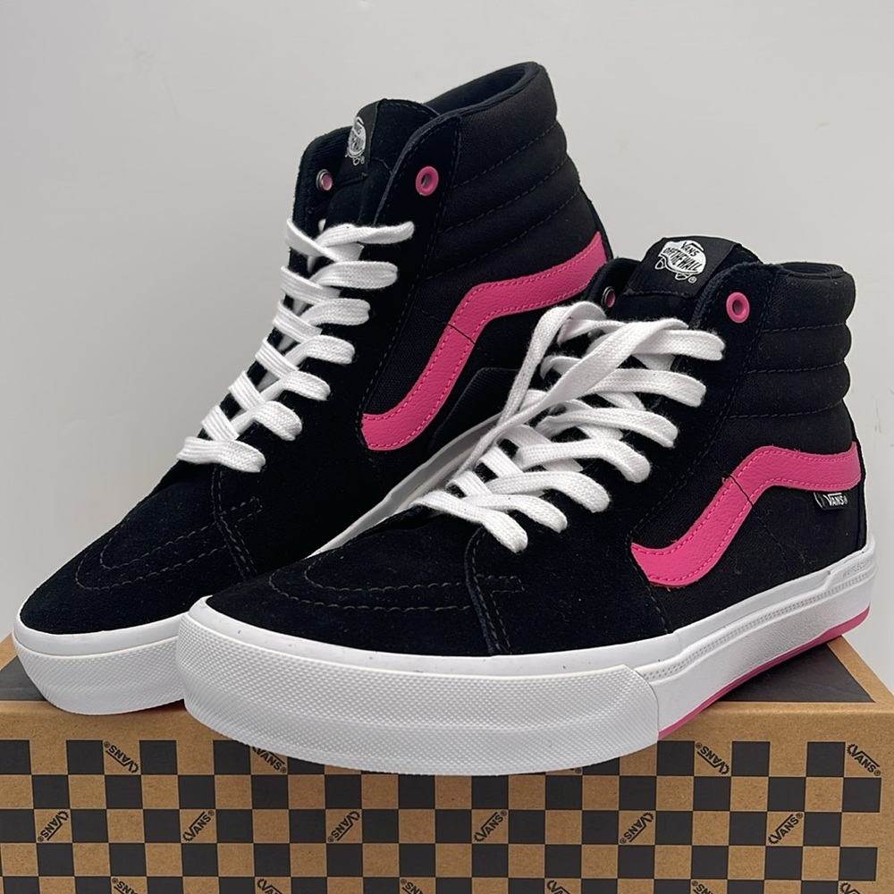 Vans WMNS Bmx Sk8-Hi Black/Magenta
VN0005V0KMN Sneakers - Picture 4 of 16